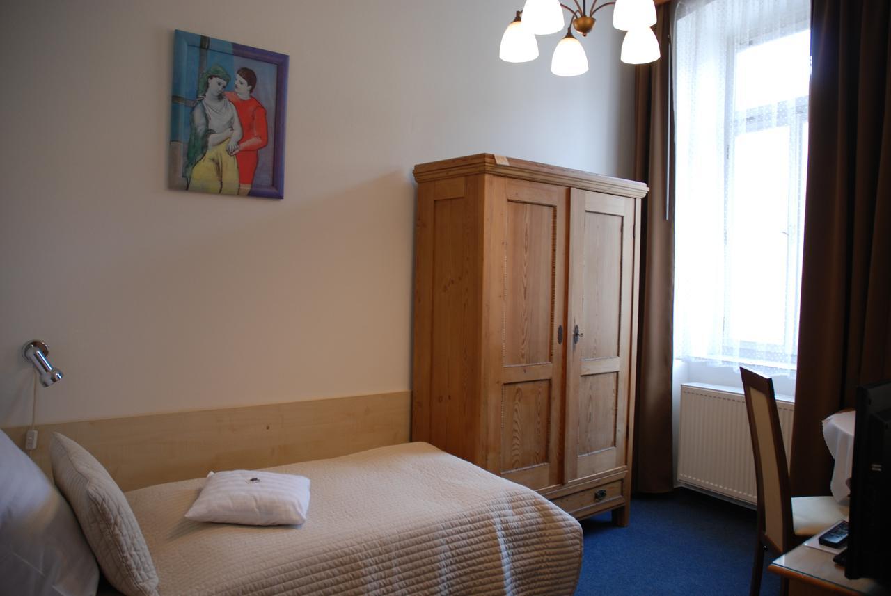 Hotel U Ruze Slavonice Exterior photo